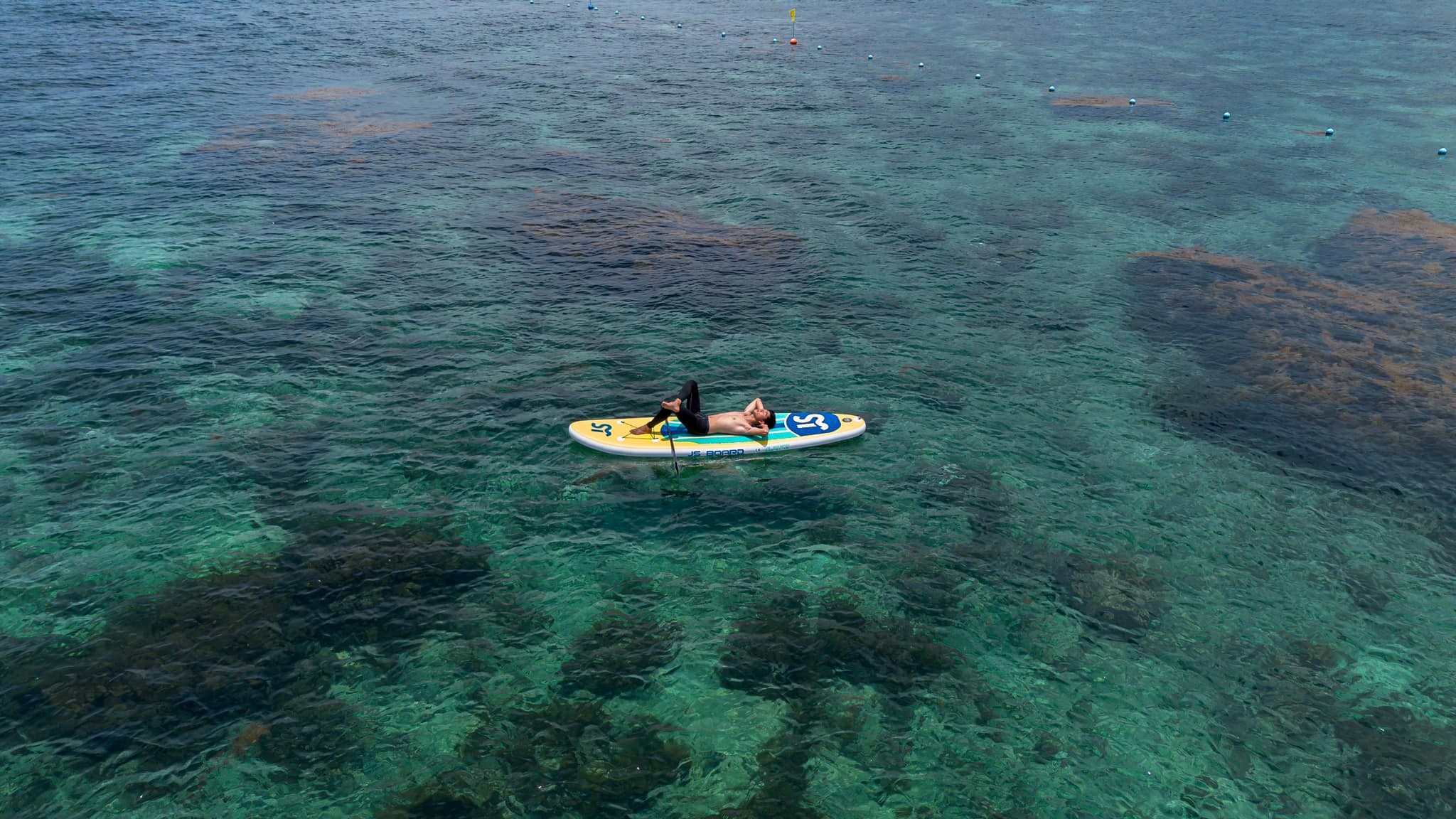 Trải nghiệm chèo sup lặn ngắm san hô, rong mơ... tại hòn đảo tuyệt đẹp này- Ảnh 2.