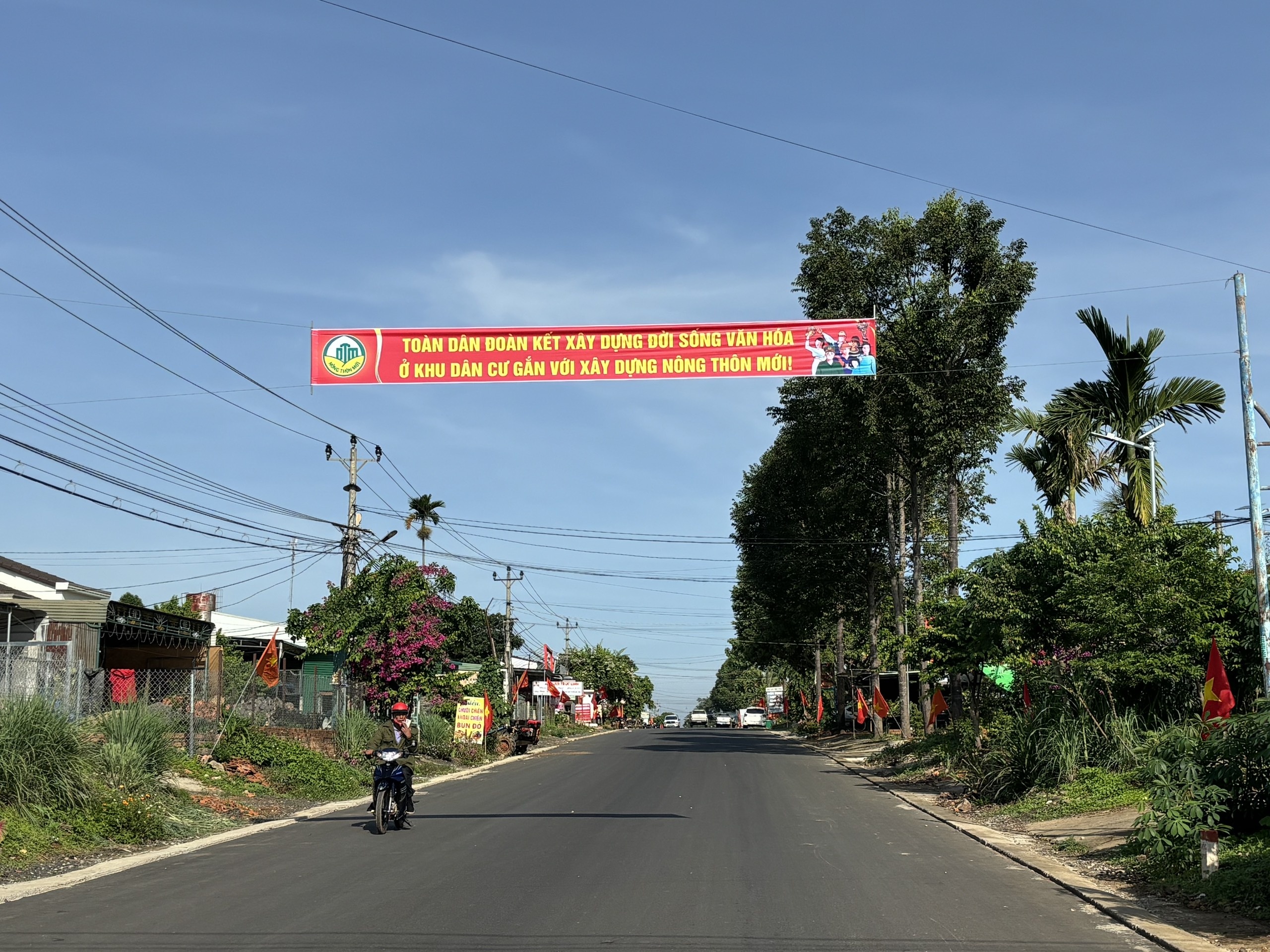 Một xã ở Đắk Nông hoàn thành chỉ tiêu nông thôn mới từ xuất phát điểm "trắng tiêu chí"- Ảnh 1.