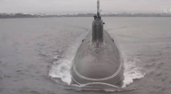 Cận cảnh tàu ngầm hạt nhân chiến lược Nga sắp cập cảng Cuba- Ảnh 1.