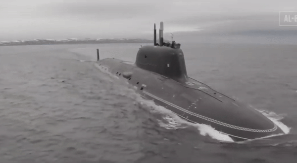 Cận cảnh tàu ngầm hạt nhân chiến lược Nga sắp cập cảng Cuba- Ảnh 9.