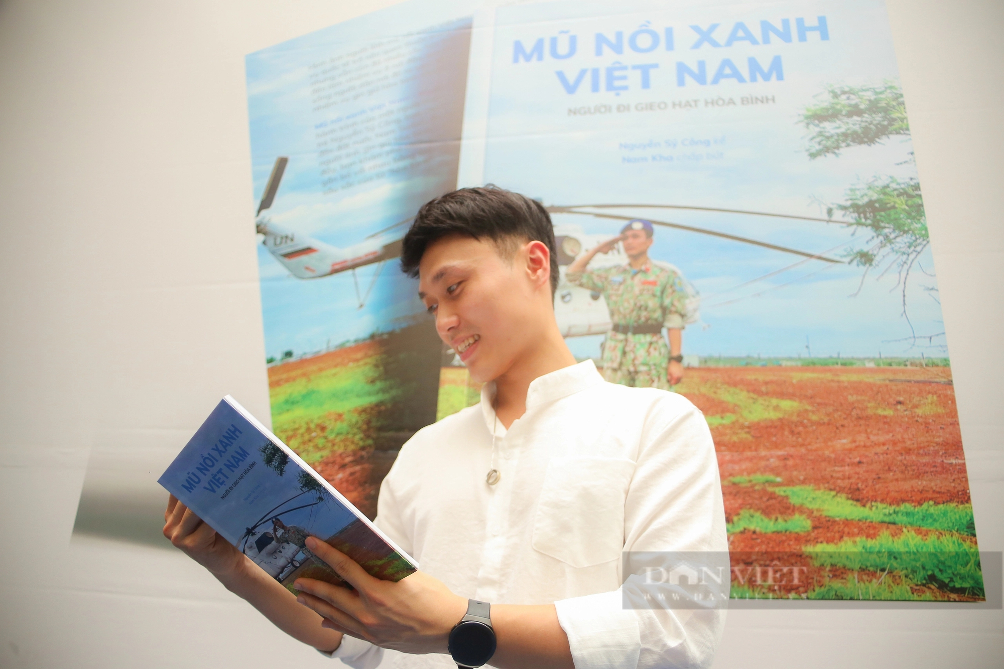 "Mũ nồi xanh Việt Nam - Người đi gieo hạt hòa bình": Truyền cảm hứng về hoà bình và hy vọng- Ảnh 2.