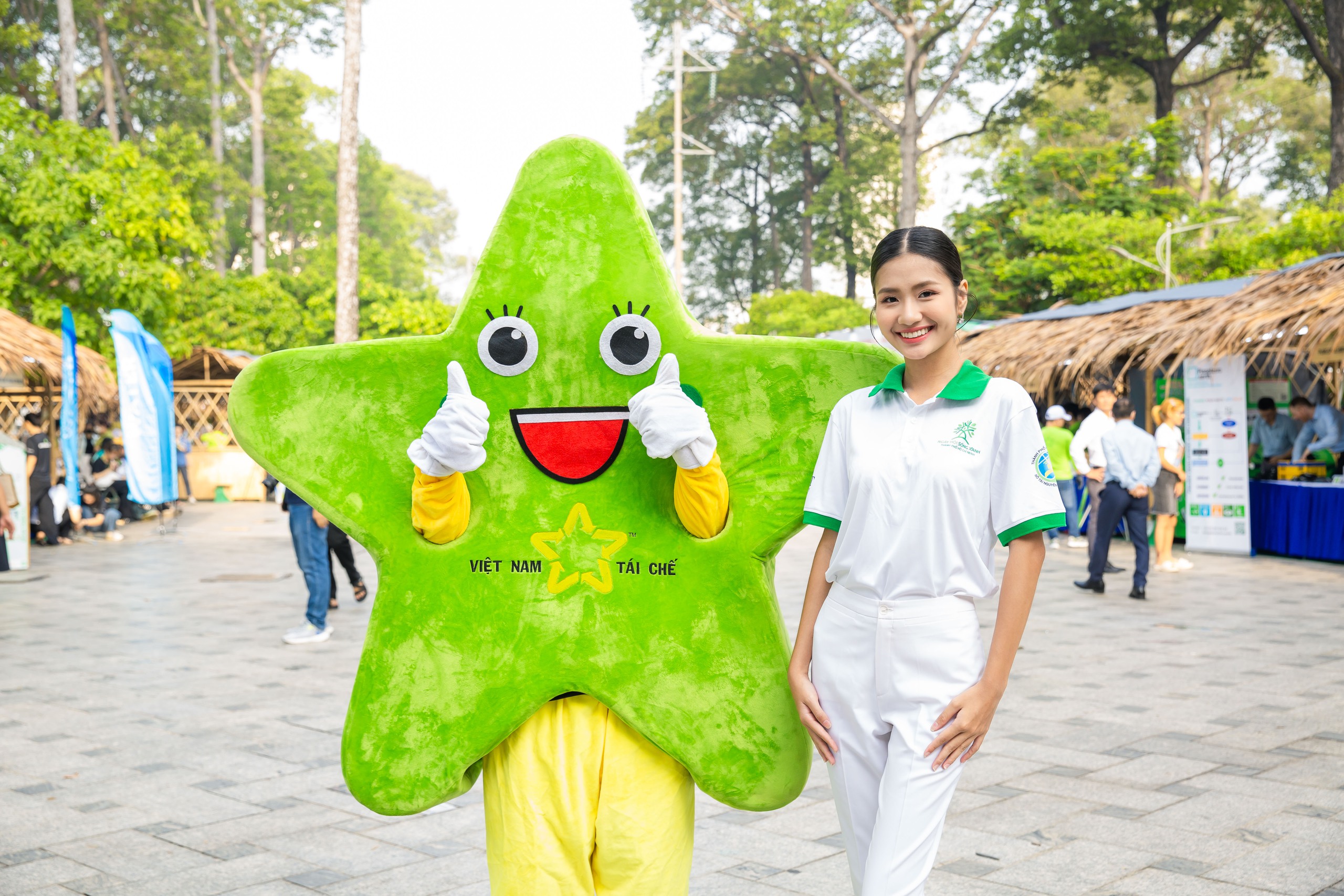 Hoa hậu Nguyễn Thanh Hà vui mừng chia sẻ điều này khi dự Ngày hội sống xanh