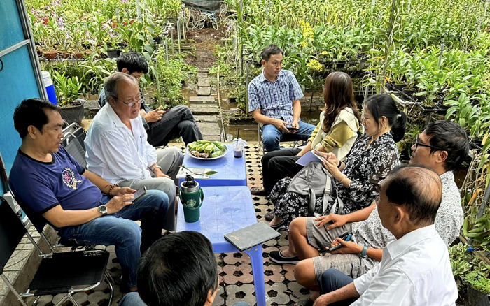 HTX Vườn Lan Việt liên kết các hộ thành viên để chia sẻ kinh nghiệm và cùng hợp tác sản xuất. Ảnh: T.L