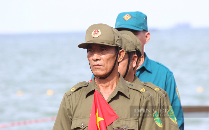 Phó Chủ tịch T.Ư Hội Nông dân Việt Nam dự lễ ra mắt lực lượng tham gia bảo vệ an ninh trật tự cơ sở- Ảnh 3.