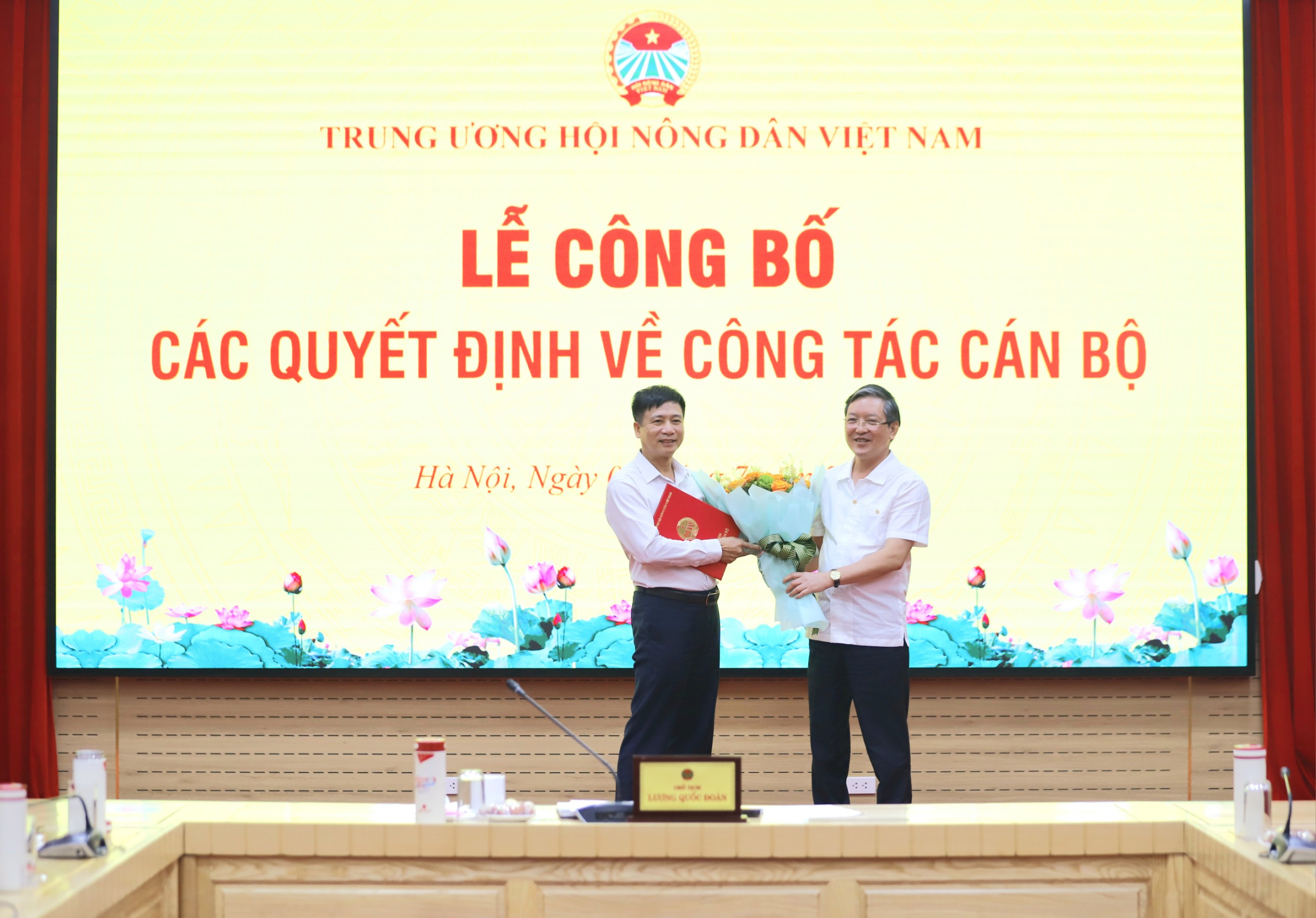 Đồng chí Nguyễn Văn Phan được bổ nhiệm làm Trưởng ban Tuyên giáo Trung ương Hội Nông dân Việt Nam- Ảnh 1.