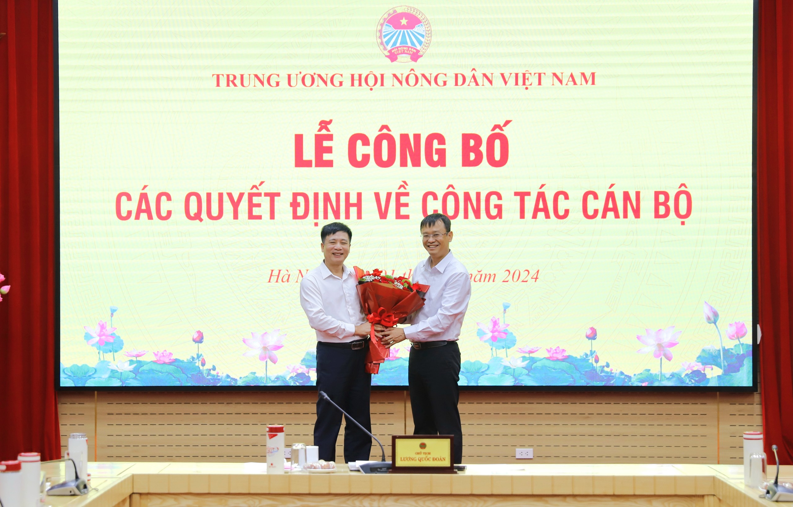 Đồng chí Nguyễn Văn Phan được bổ nhiệm làm Trưởng ban Tuyên giáo Trung ương Hội Nông dân Việt Nam- Ảnh 2.