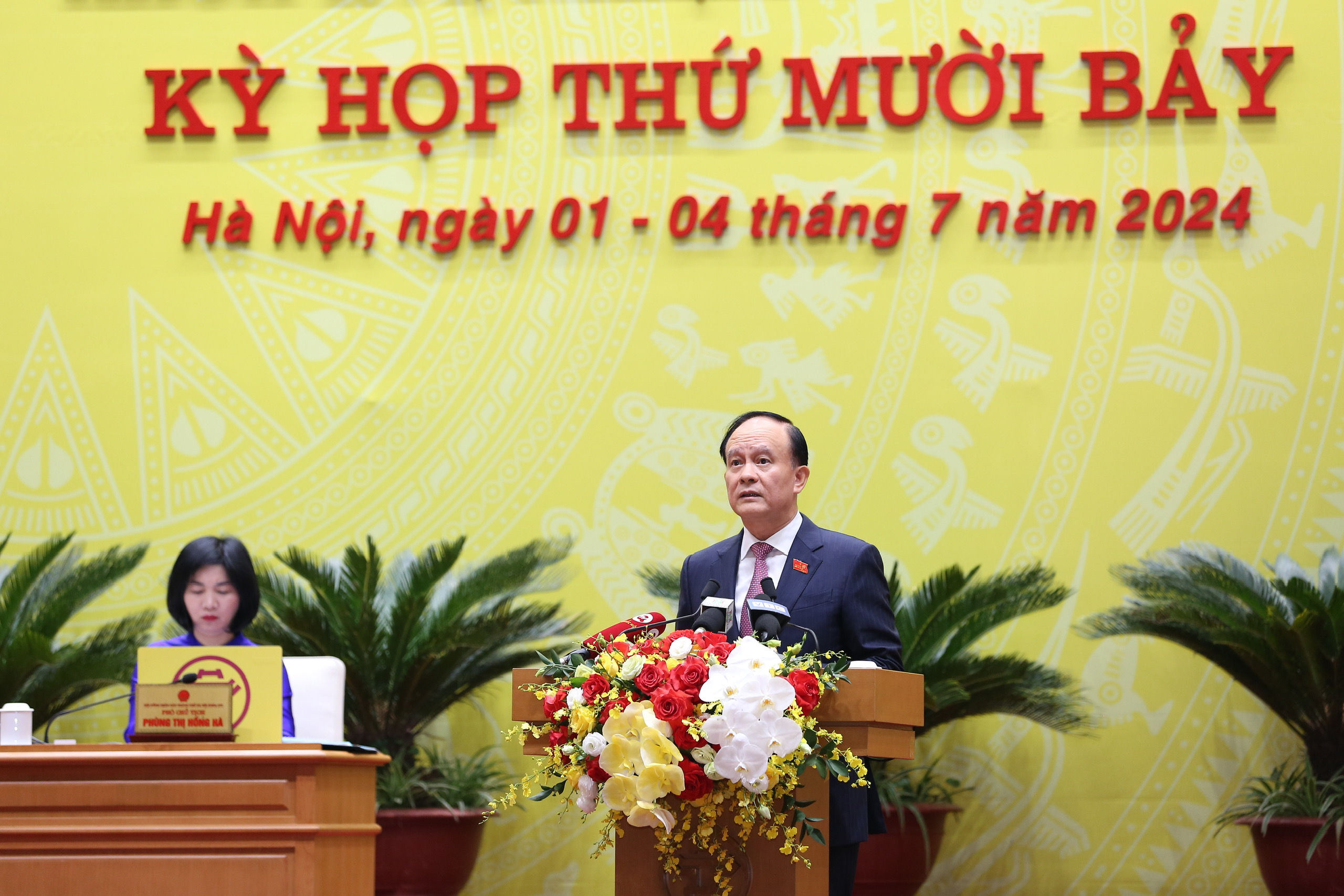HĐND TP Hà Nội khai mạc kỳ họp có khối lượng công việc lớn, nhiều nội dung quan trọng- Ảnh 1.