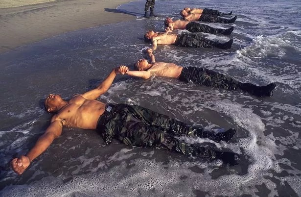 Lính SEAL Mỹ bắn vào tim tự sát phơi bày góc khuất kinh hoàng của đội quân tinh nhuệ nhất thế giới- Ảnh 1.
