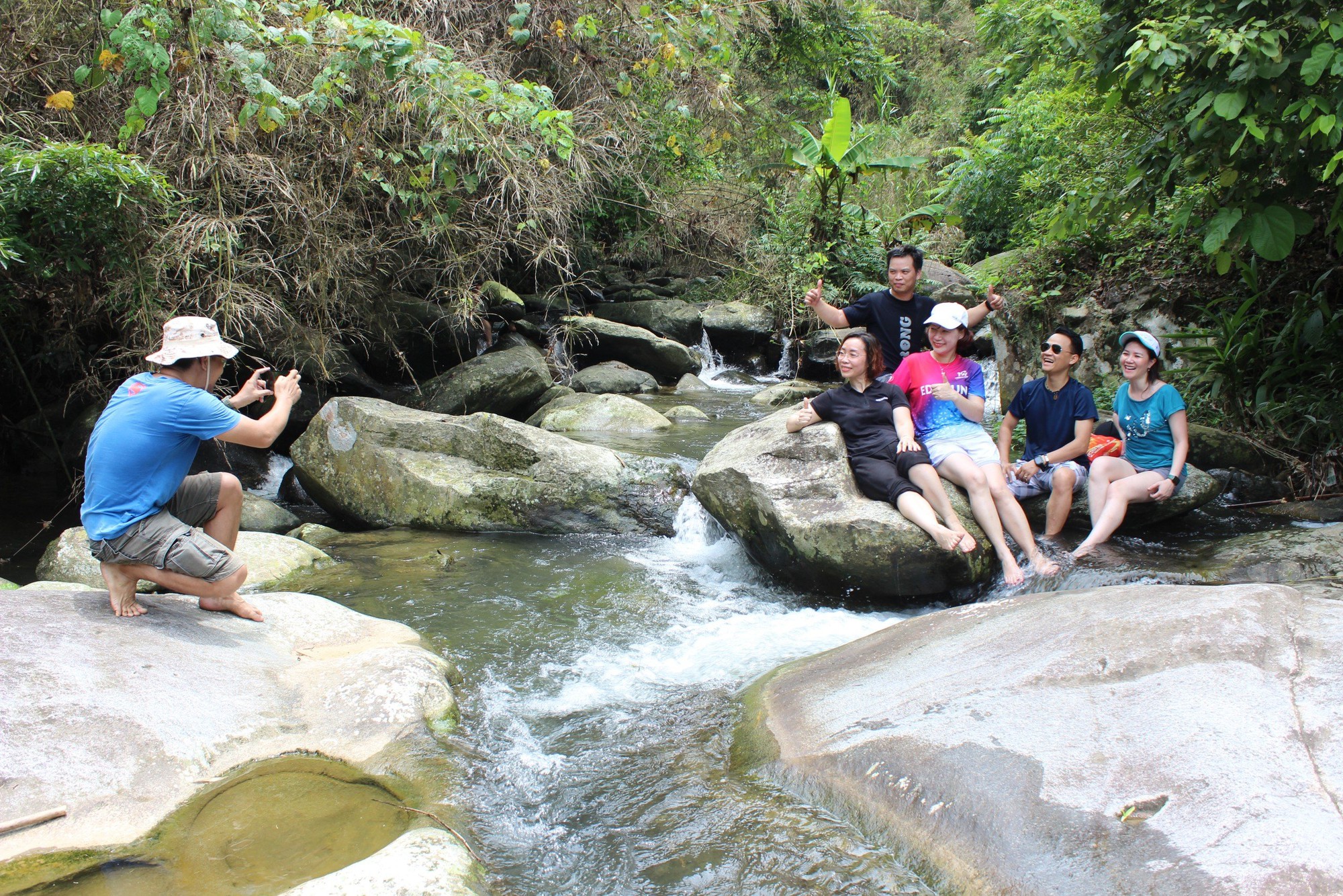 Vô khu rừng Tam Đảo phía Vĩnh Phúc, cách Hà Nội 70km thấy con động vật hoang dã mặt đỏ như tô son- Ảnh 3.