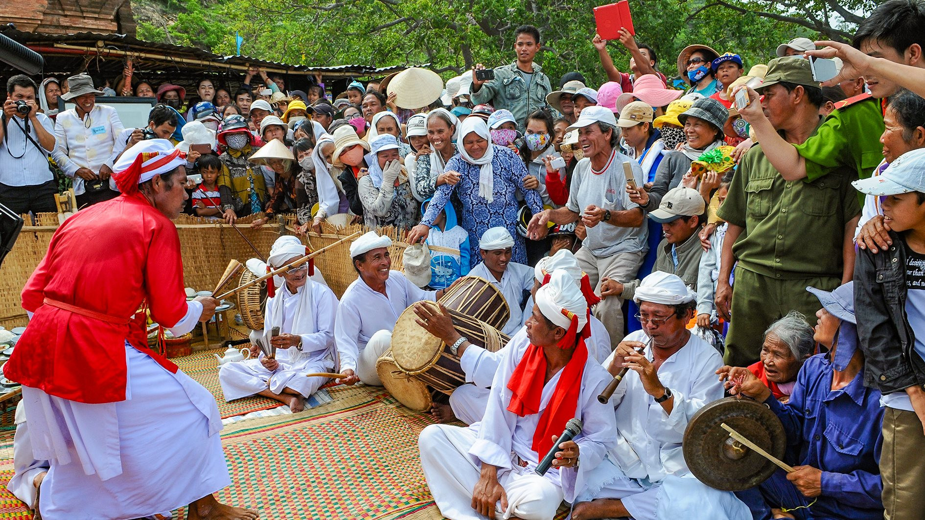 Đưa Phiên chợ Việt đến người dân miền núi, vùng đồng bào dân tộc thiểu số ở Bình Thuận- Ảnh 1.