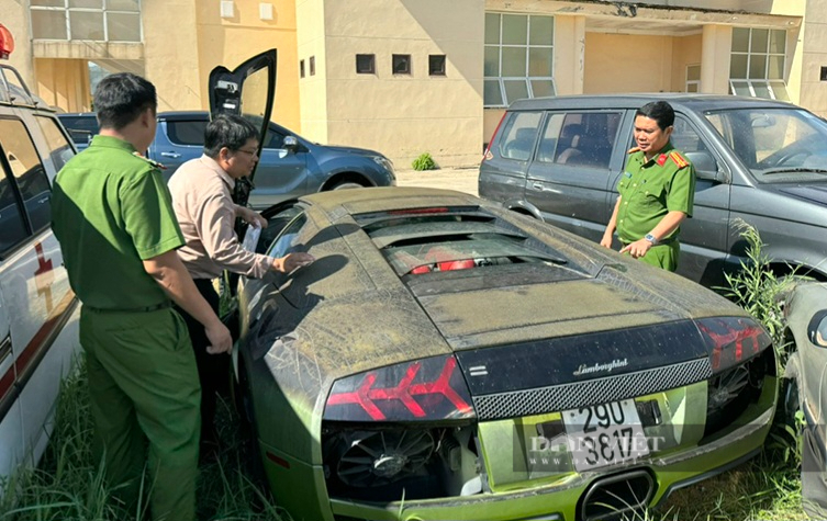 Quảng Bình: Cận cảnh quá trình tiêu hủy hai siêu xe Mercedes G63, Lamborghini- Ảnh 1.