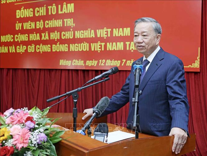 Chủ tịch nước Tô Lâm: Đánh giá cao lòng yêu nước của kiều bào, doanh nghiệp Việt Nam tại Lào- Ảnh 1.
