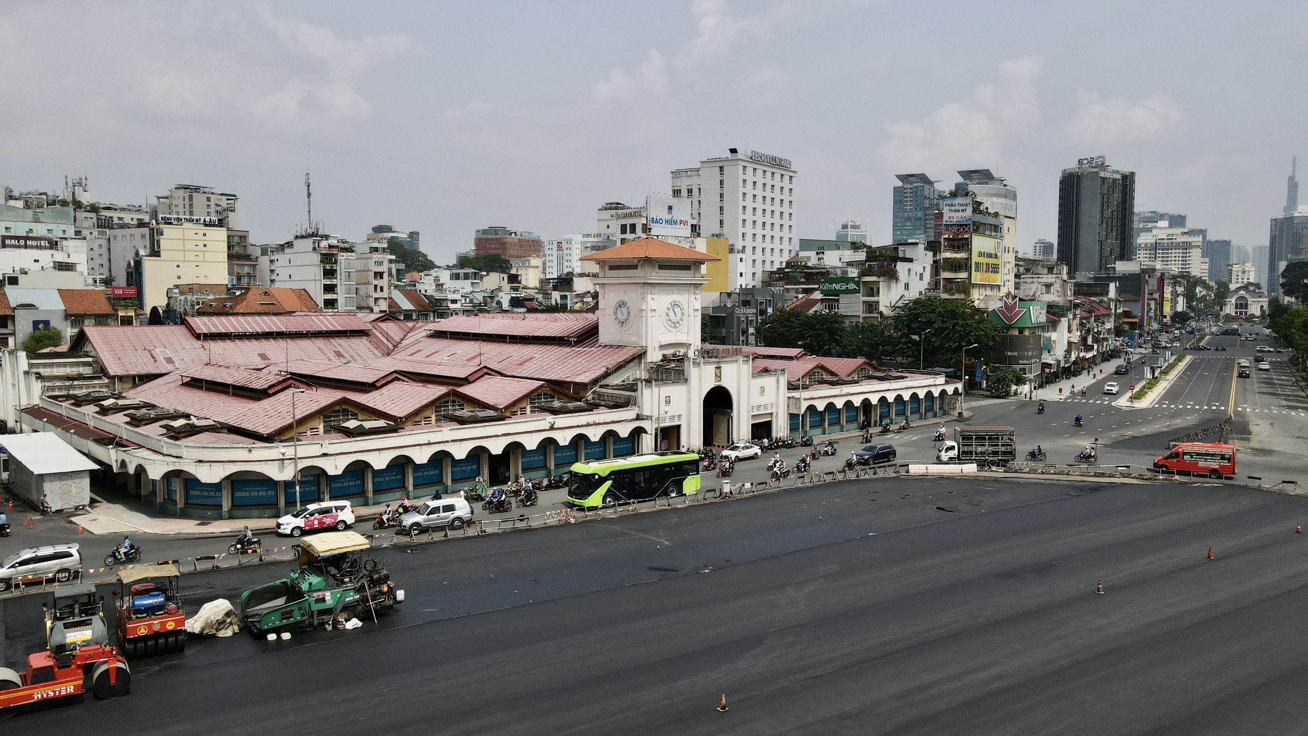 Mong chợ Bến Thành sớm được tu sửa, tiểu thương ngóng ngày chợ khoác áo mới     - Ảnh 3.