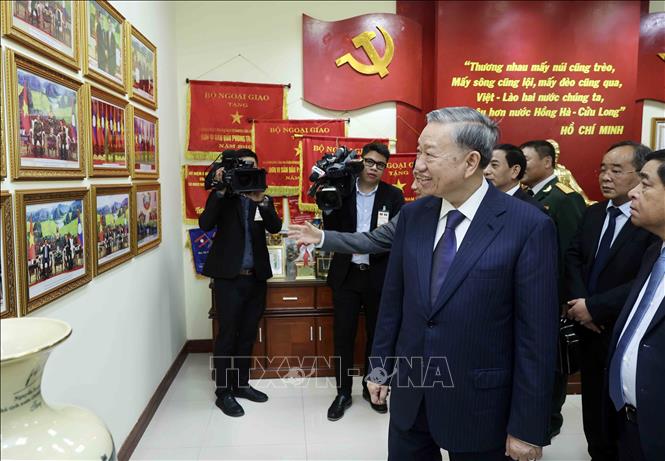 Chủ tịch nước Tô Lâm: Đánh giá cao lòng yêu nước của kiều bào, doanh nghiệp Việt Nam tại Lào- Ảnh 3.