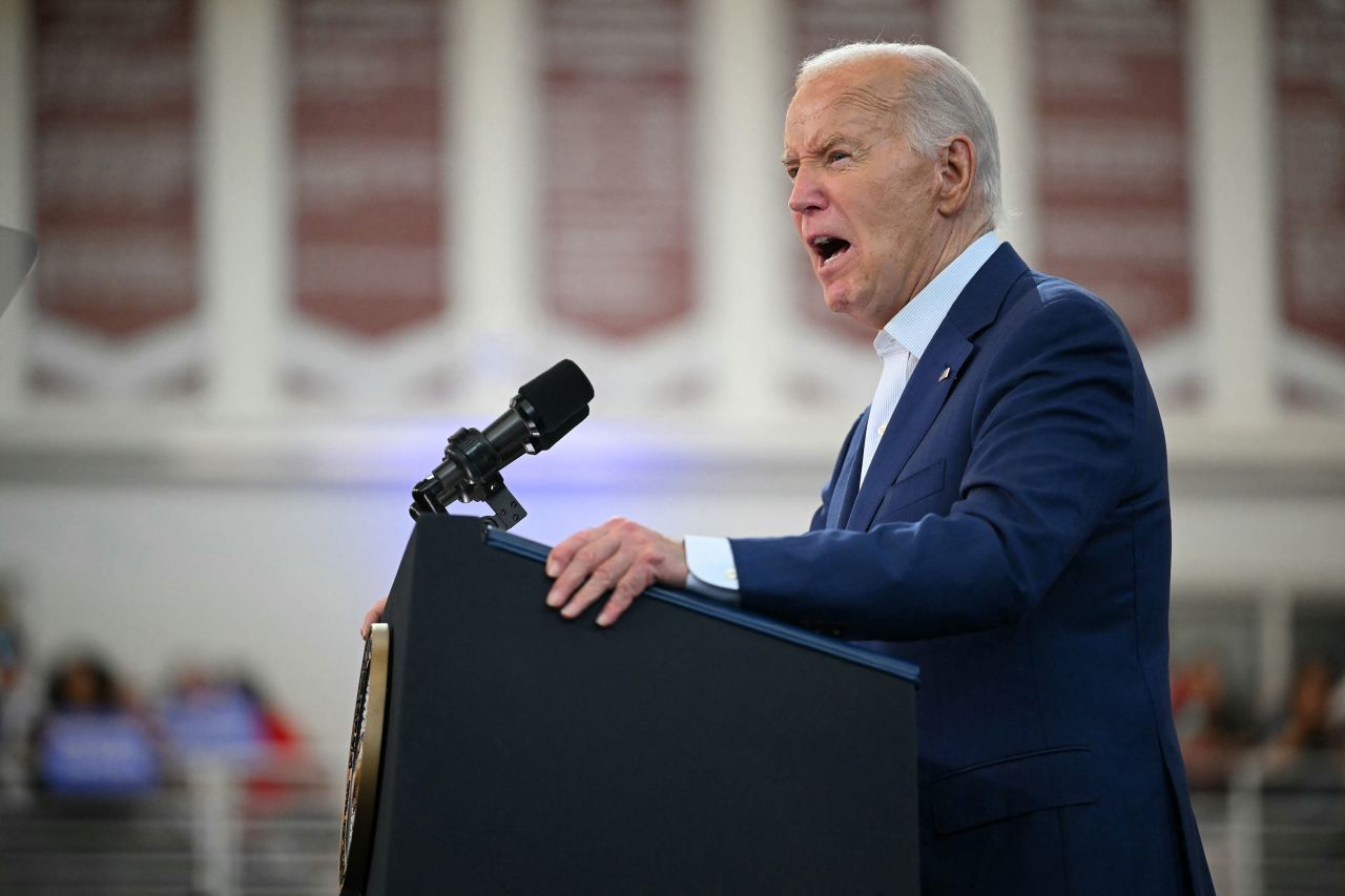 Các nhà tài trợ lớn "tống tiền" Đảng Dân chủ vì Biden- Ảnh 1.