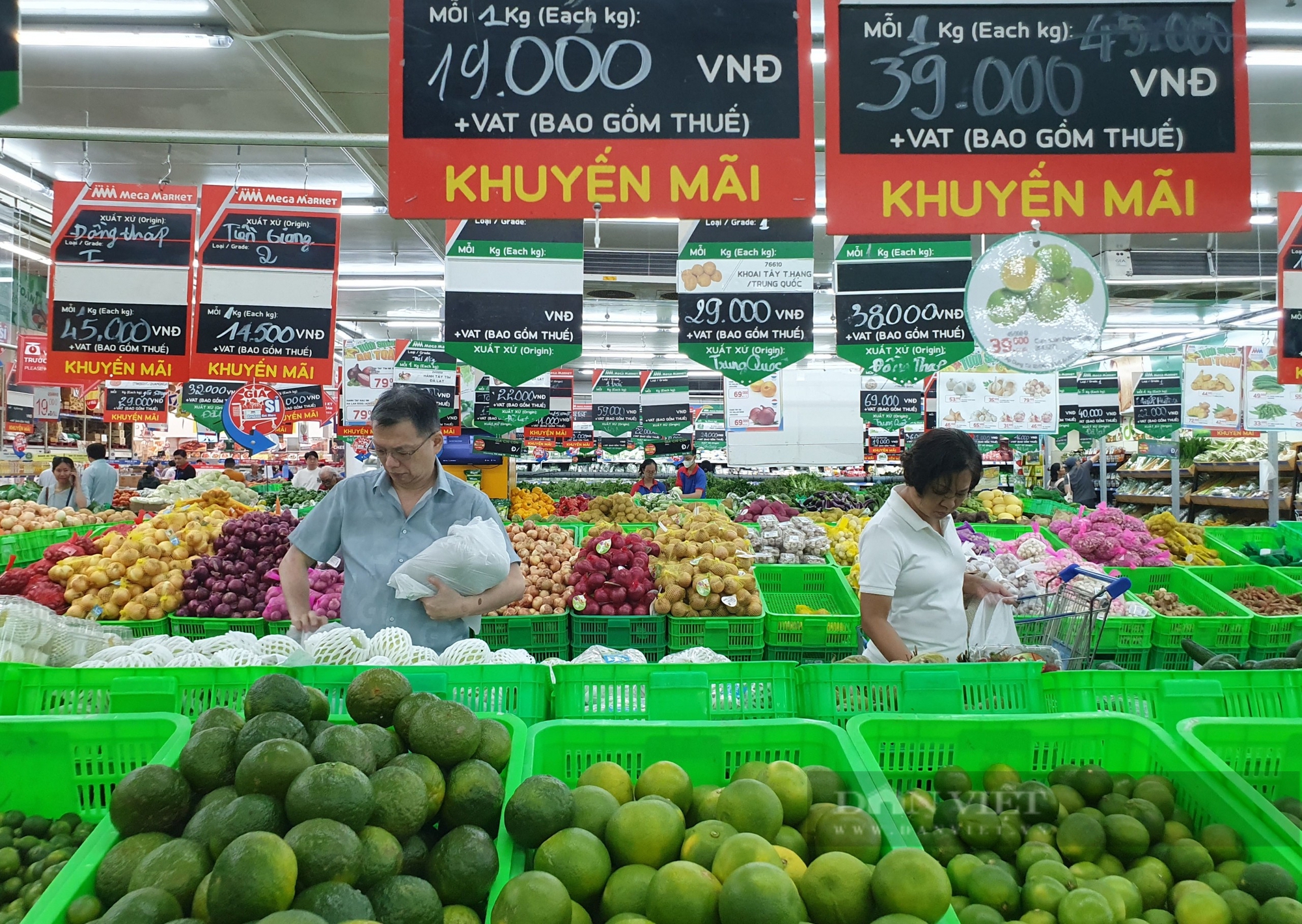 TP.HCM ồ ạt khuyến mãi, giảm giá "khủng" lớn nhất năm- Ảnh 3.