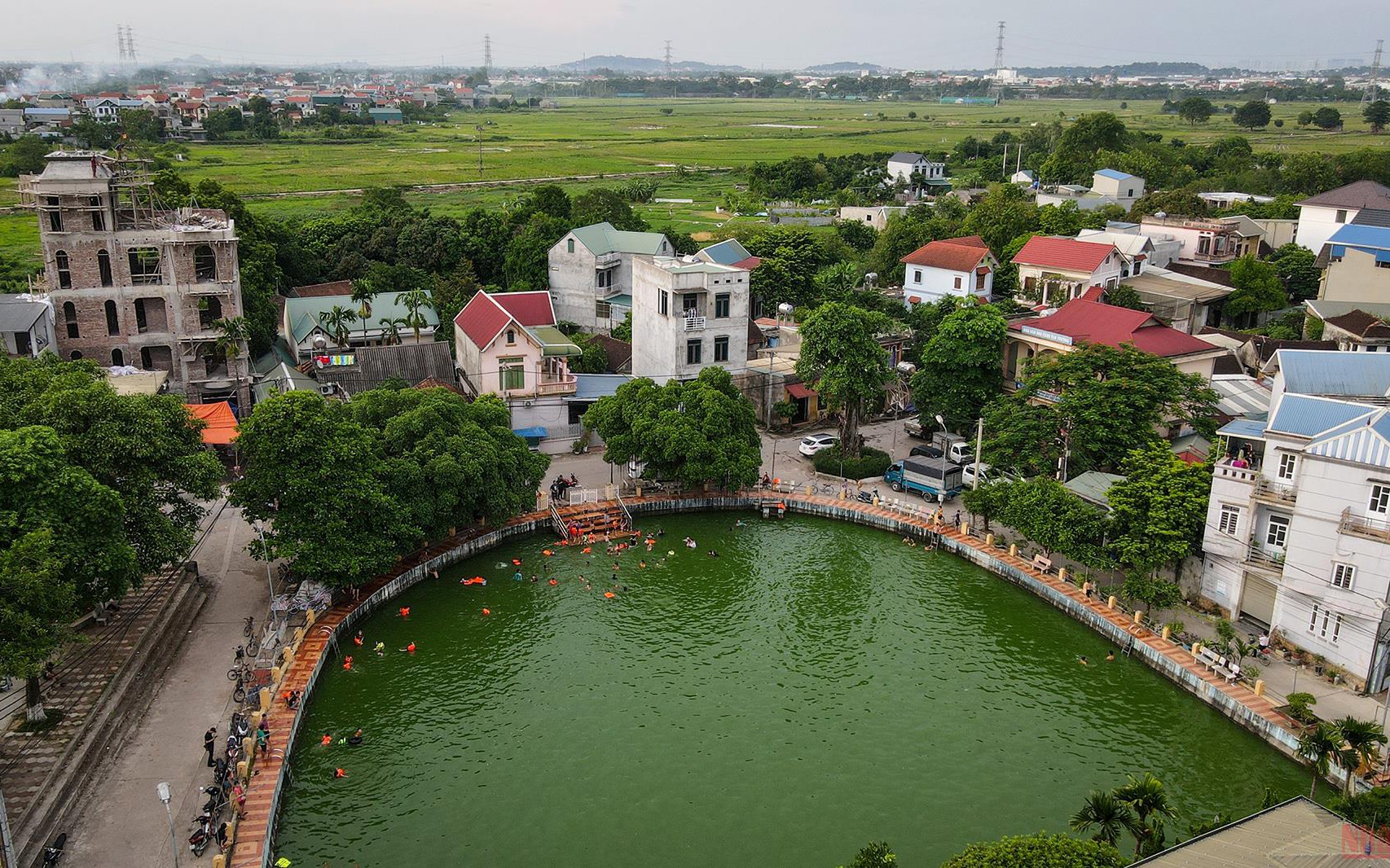 Lương Phó Chủ tịch UBND huyện năm 2024 đúng nhất sau khi tăng lương cơ sở lên 2,34 triệu đồng