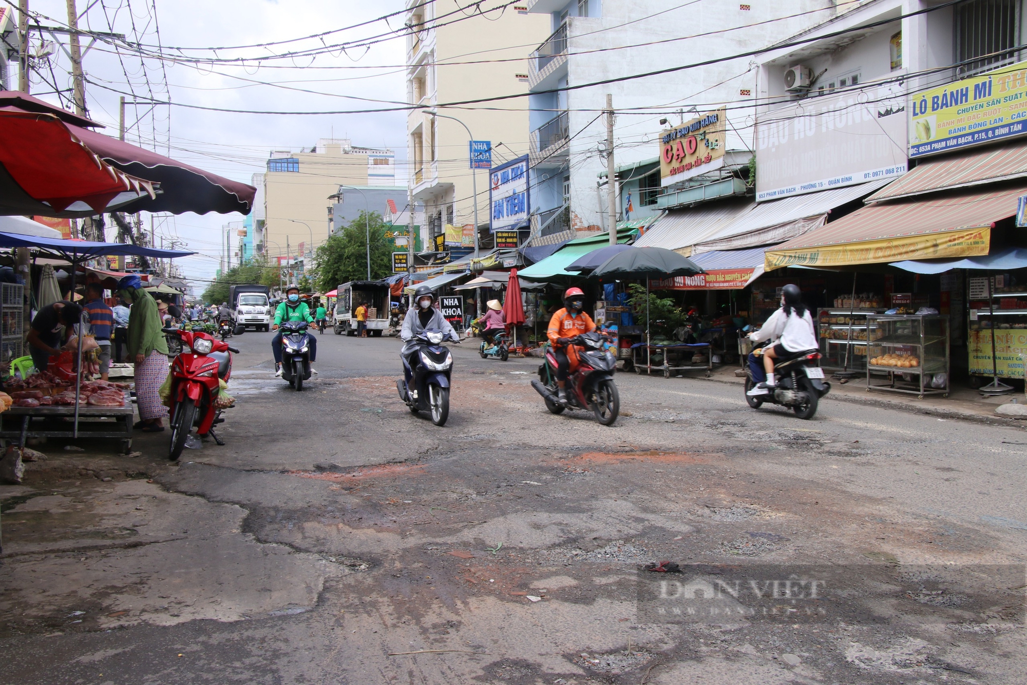 Hàng trăm hộ dân TP.HCM sống khổ vì dự án gần 700 tỷ đồng "treo" suốt 2 thập kỷ- Ảnh 1.