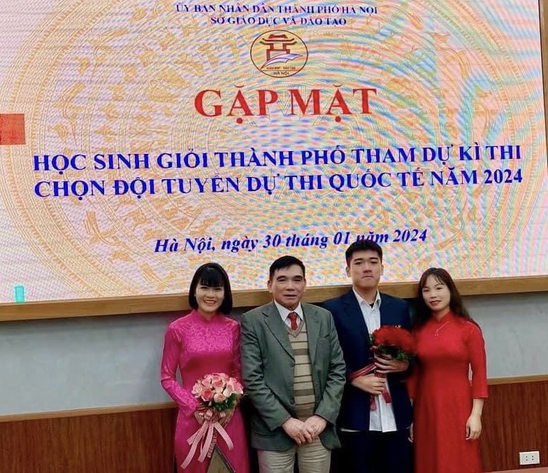 Nam sinh giành Huy chương Vàng Olympic Sinh học quốc tế 2024: Có duyên với thủ khoa- Ảnh 3.