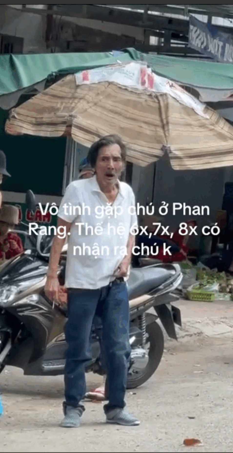 Thương Tín xuất hiện với vẻ khác lạ trên đường phố sau thời gian mất liên lạc- Ảnh 2.