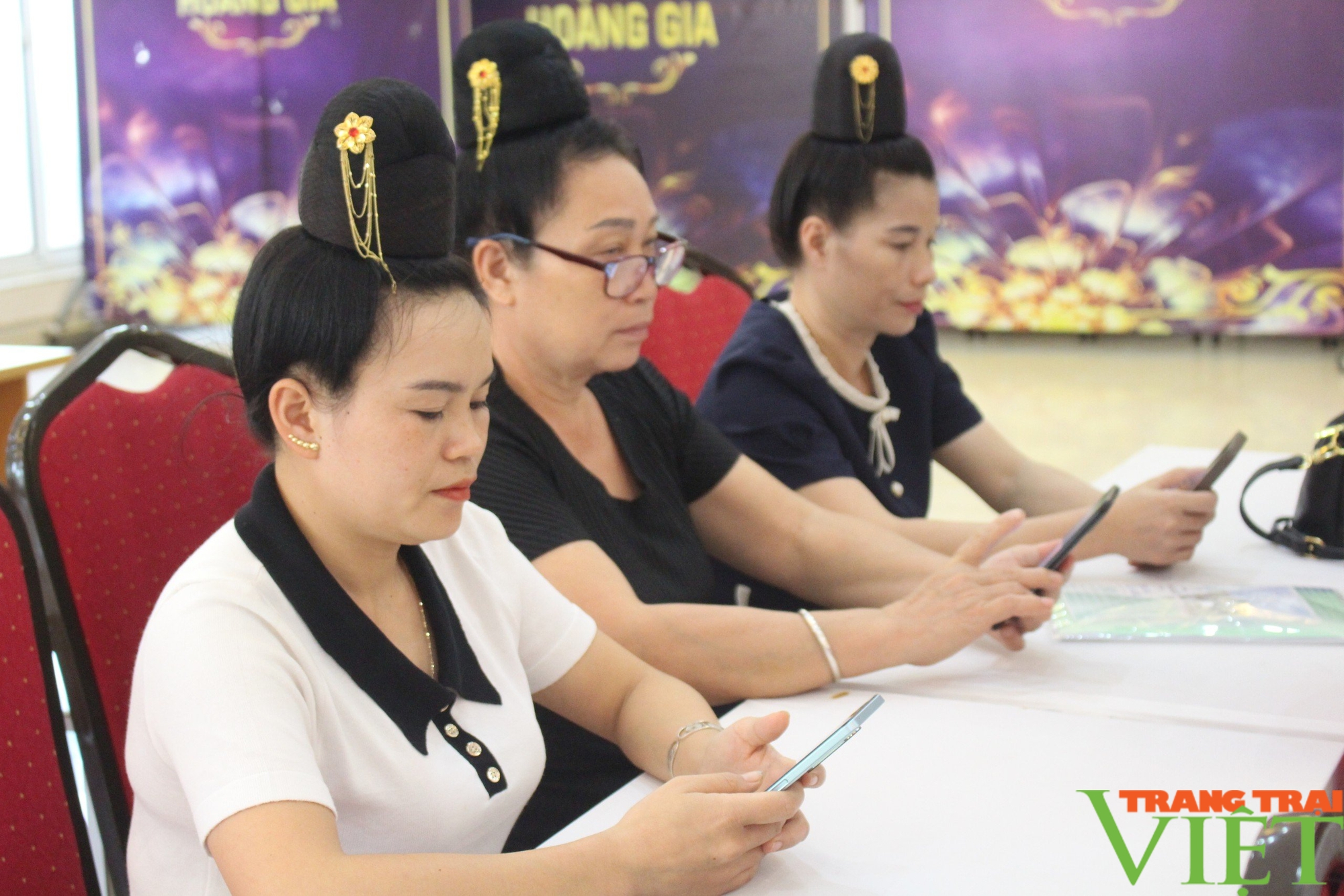 Sơn La: Gần 100 cán bộ, hội viên được tập huấn cài App Dân Việt- Ảnh 4.