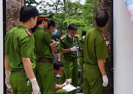 Em trai bị anh ruột đâm ngay trước cửa nhà, tử vong tại bệnh viện ở Long An- Ảnh 1.