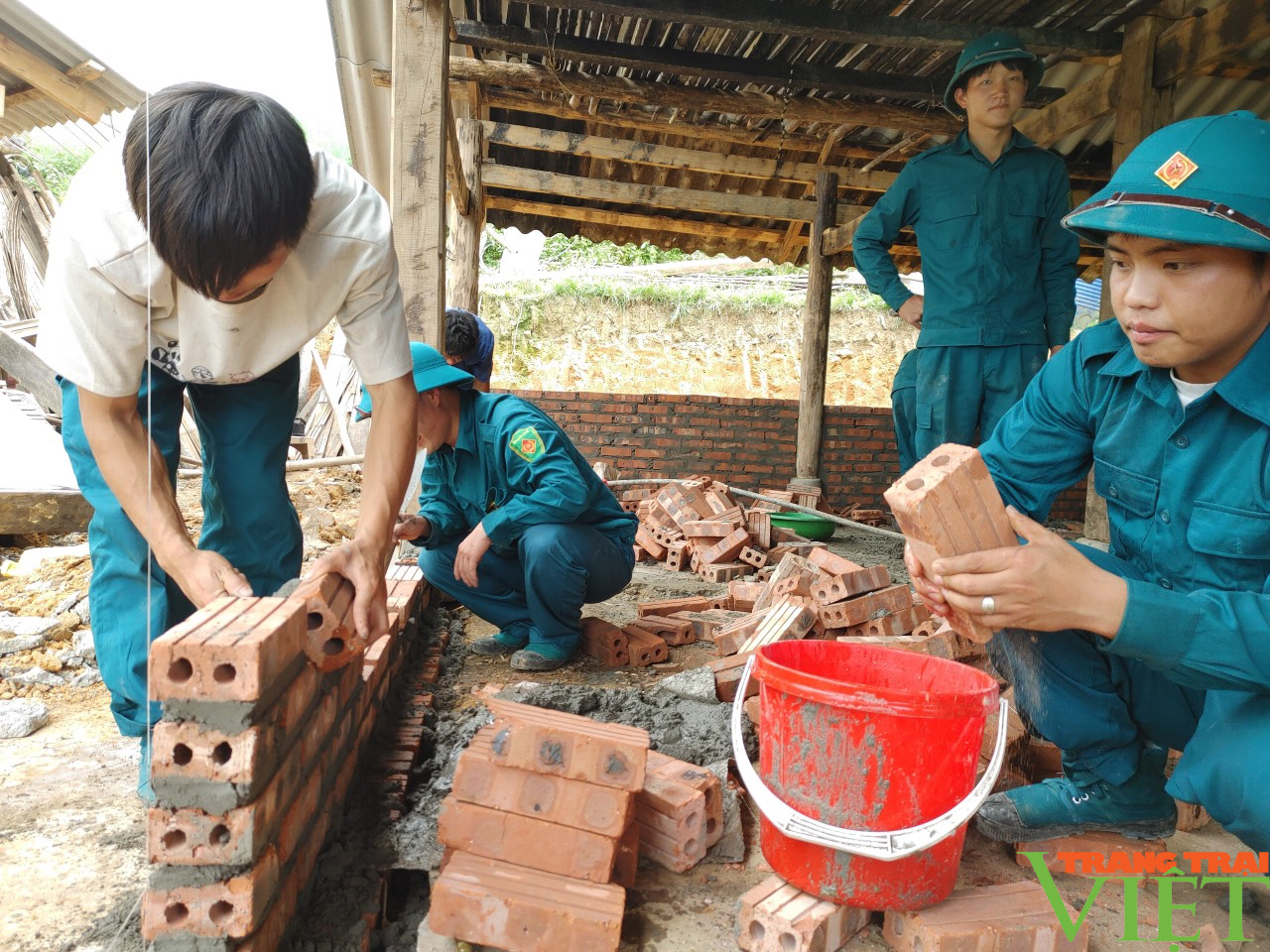  Sa Pa chung tay xóa nhà tạm cho hộ nghèo, có hoàn cảnh khó khăn- Ảnh 1.