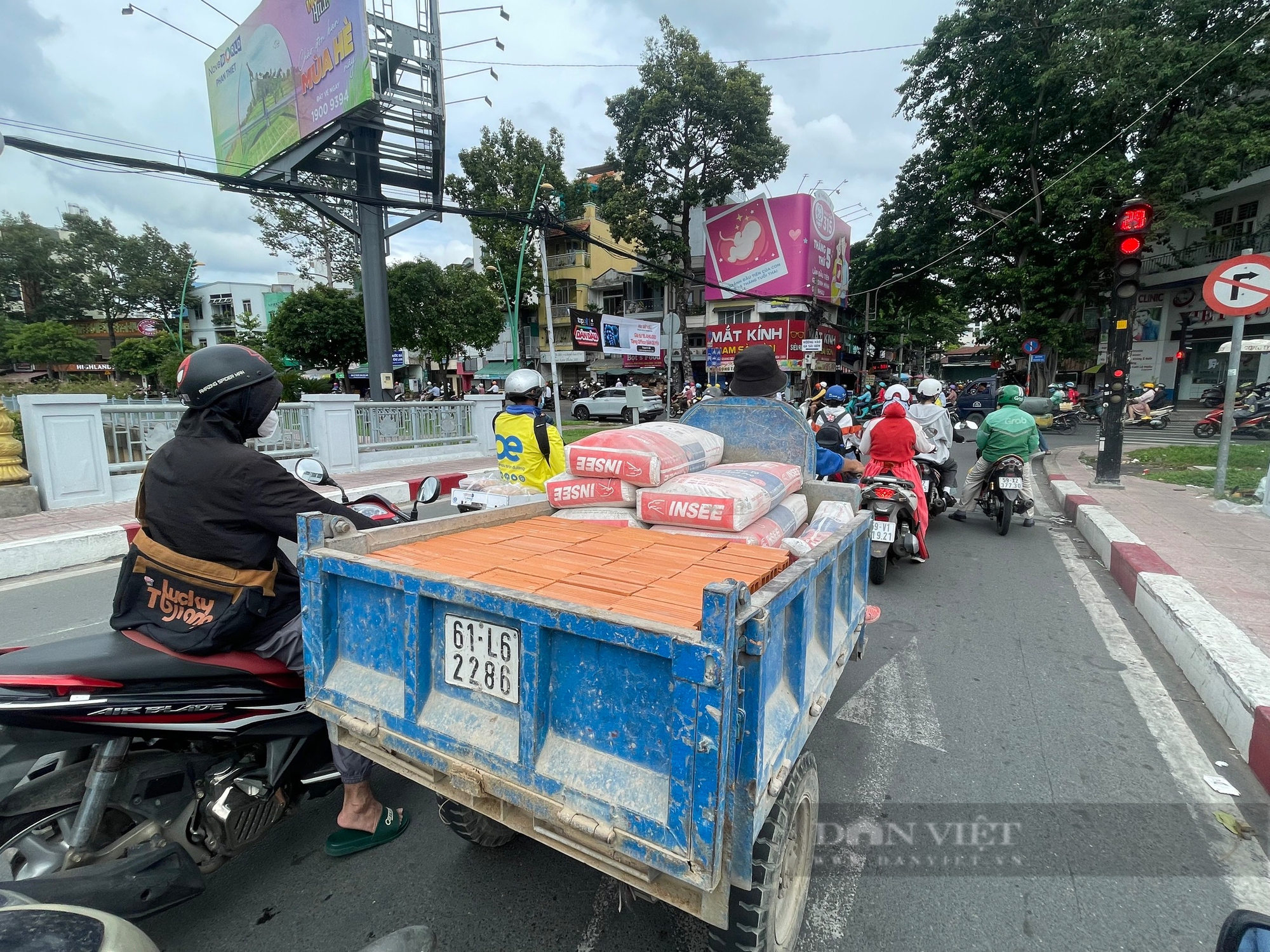 Bát nháo xe tự chế, TP.HCM hỗ trợ hoàn cảnh khó khăn chuyển đổi nghề- Ảnh 3.