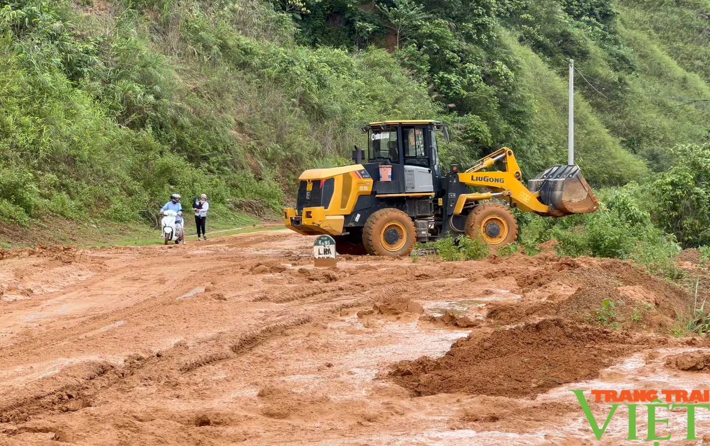 Huyện biên giới Mường Tè ở Lai Châu triển khai biện pháp phòng chống thiên tai, bão lũ- Ảnh 5.