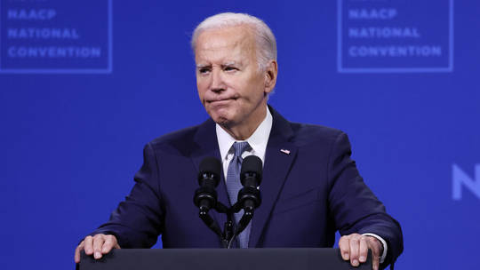 Đảng Dân chủ Mỹ hoãn quá trình đề cử ông Biden, ngầm  ám chỉ điều gì?- Ảnh 1.