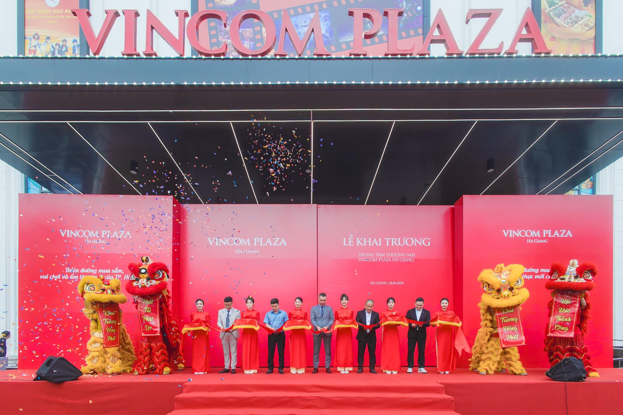 Vincom Plaza Hà Giang – khai trương ngày 28/6/2024 – được coi là “biểu tượng thịnh vượng nơi cao nguyên di sản”