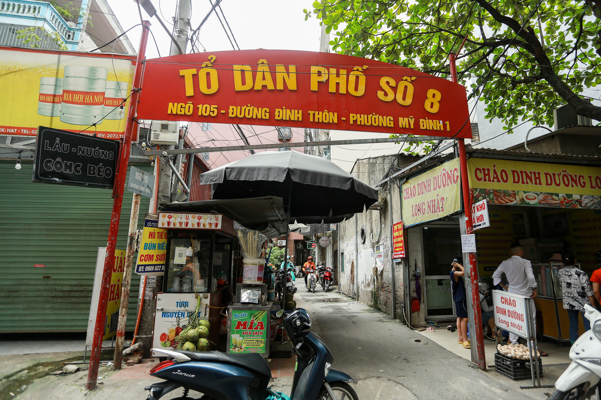 Cảnh tượng nhếch nhác, xuống cấp của 2 tuyến phố kiểu mẫu ở Hà Nội sau 8 năm- Ảnh 4.