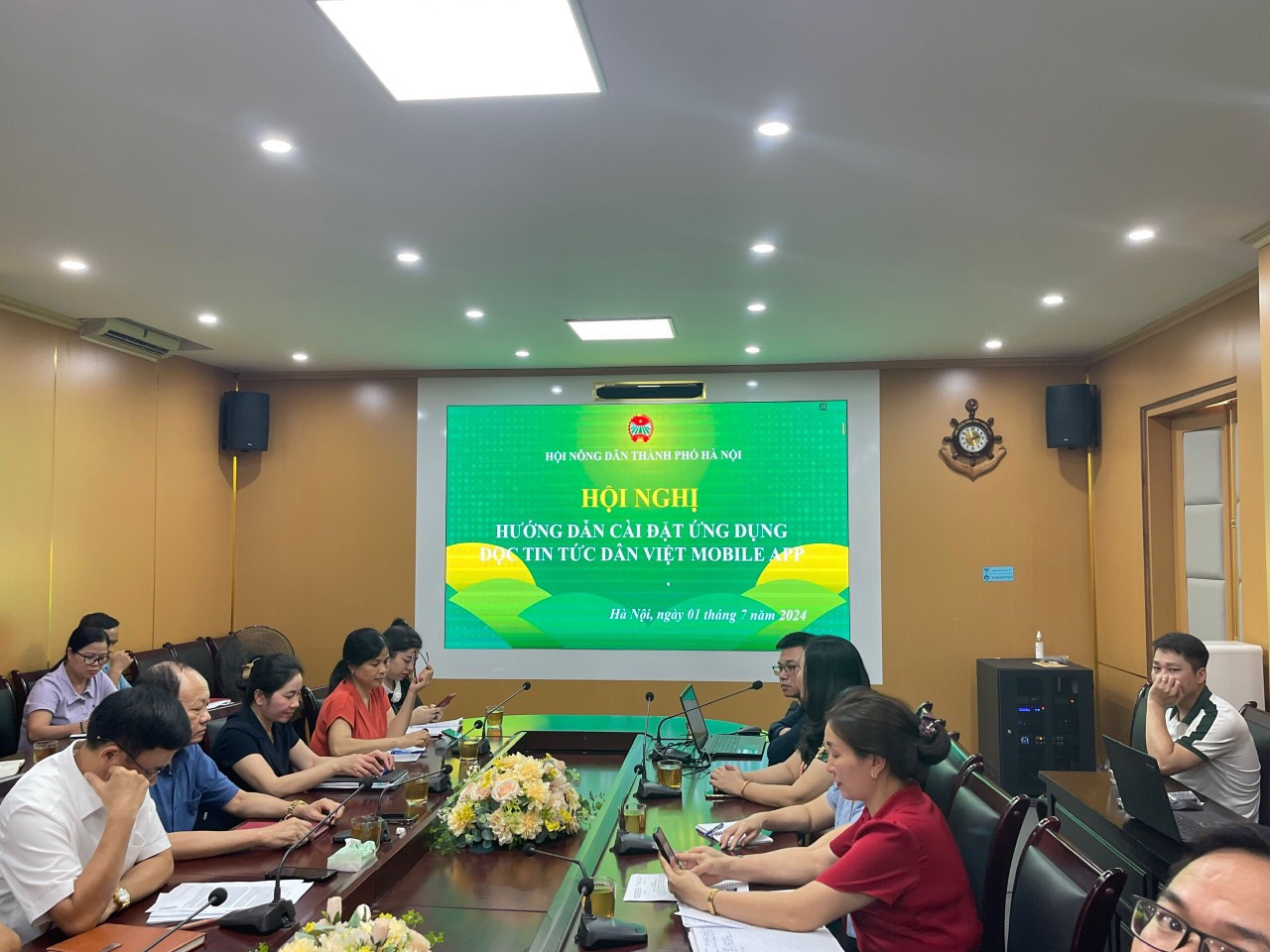 Hội Nông dân Hà Nội tổ chức Hội nghị hướng dẫn cài đặt và triển khai ứng dụng đọc báo điện tử Dân Việt- Ảnh 1.