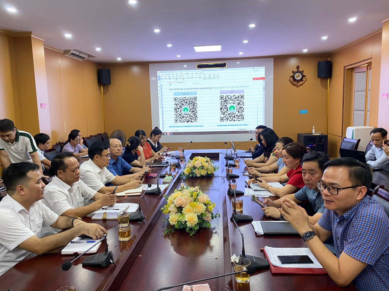 Hội Nông dân Hà Nội tổ chức Hội nghị hướng dẫn cài đặt và triển khai ứng dụng đọc báo điện tử Dân Việt- Ảnh 2.