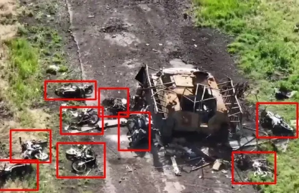 Ukraine tiêu diệt toàn bộ đoàn xe quân sự Nga, giữ vững thị trấn chiến lược Vuhledar ở Donetsk- Ảnh 2.