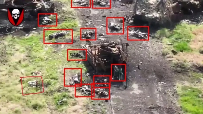 Ukraine tiêu diệt toàn bộ đoàn xe quân sự Nga, giữ vững thị trấn chiến lược Vuhledar ở Donetsk- Ảnh 3.