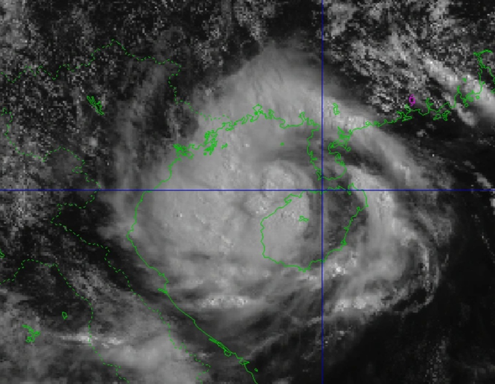 Tin bão khẩn cấp: Bão số 2 giật cấp 12, cách đảo Bạch Long Vĩ khoảng 150km- Ảnh 1.