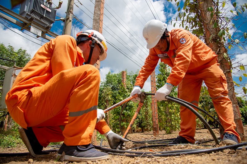 PC Đắk Lắk: Nỗ lực cấp điện phục vụ thi công cao tốc Khánh Hòa – Buôn Ma Thuột- Ảnh 2.