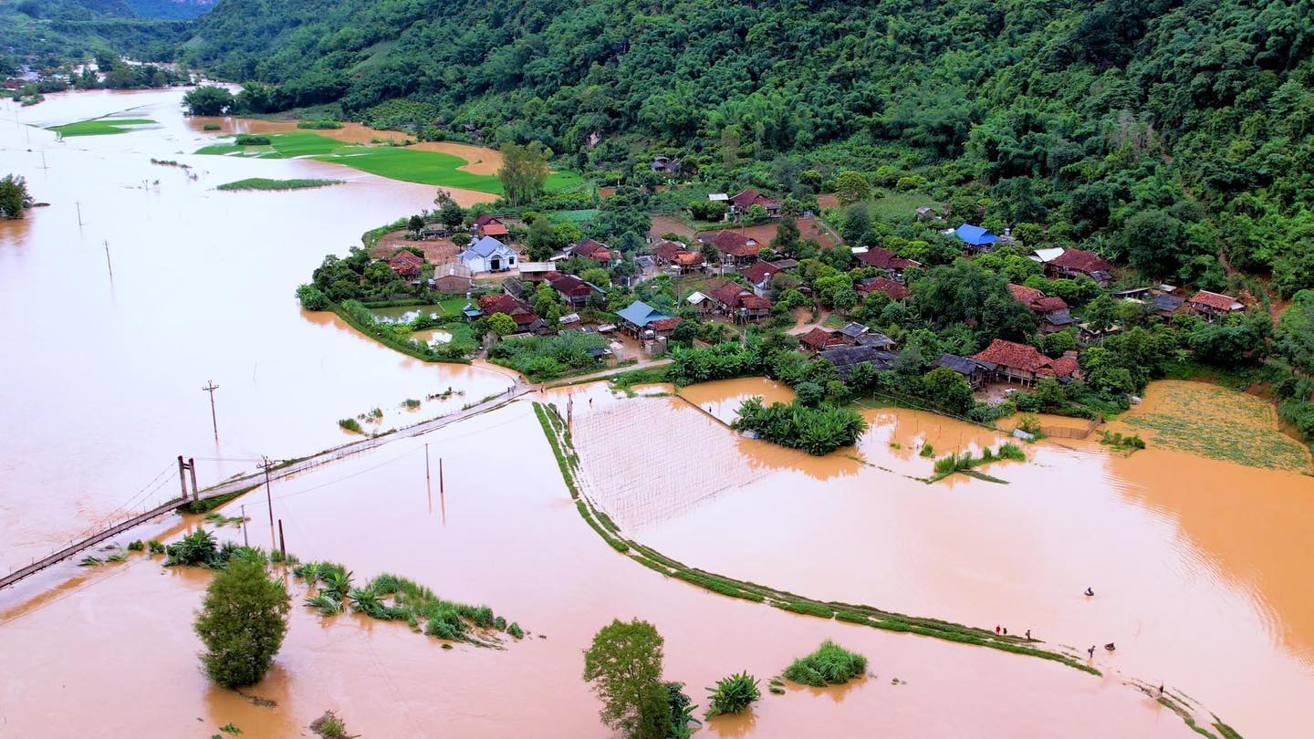 Mưa lũ ở Sơn La và Điện Biên khiến 16 người chết, mất tích- Ảnh 5.