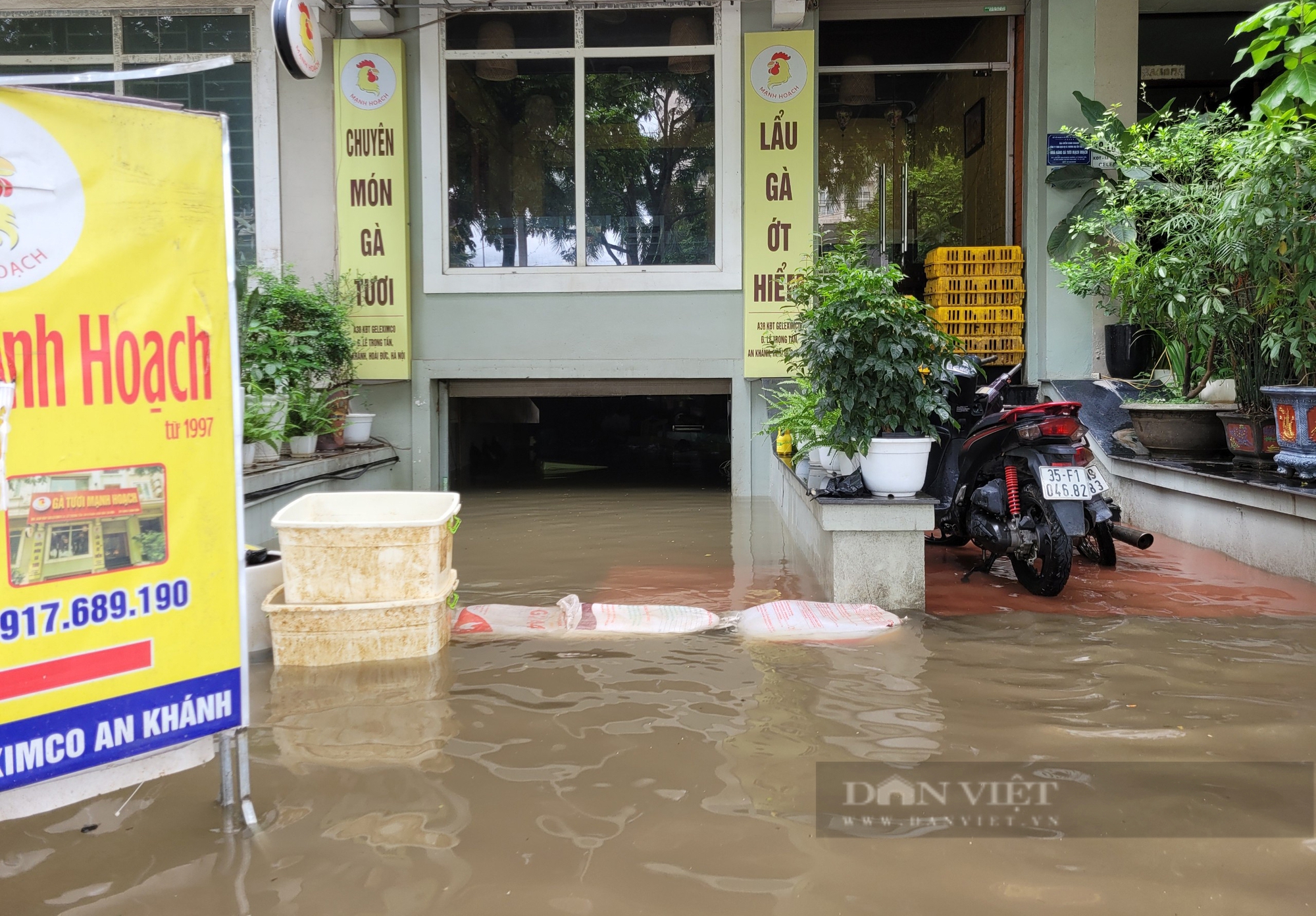 Ngập lụt tại Khu đô thị cao cấp ở Hà Nội, nhiều căn liền kề không khác gì bể bơi- Ảnh 3.