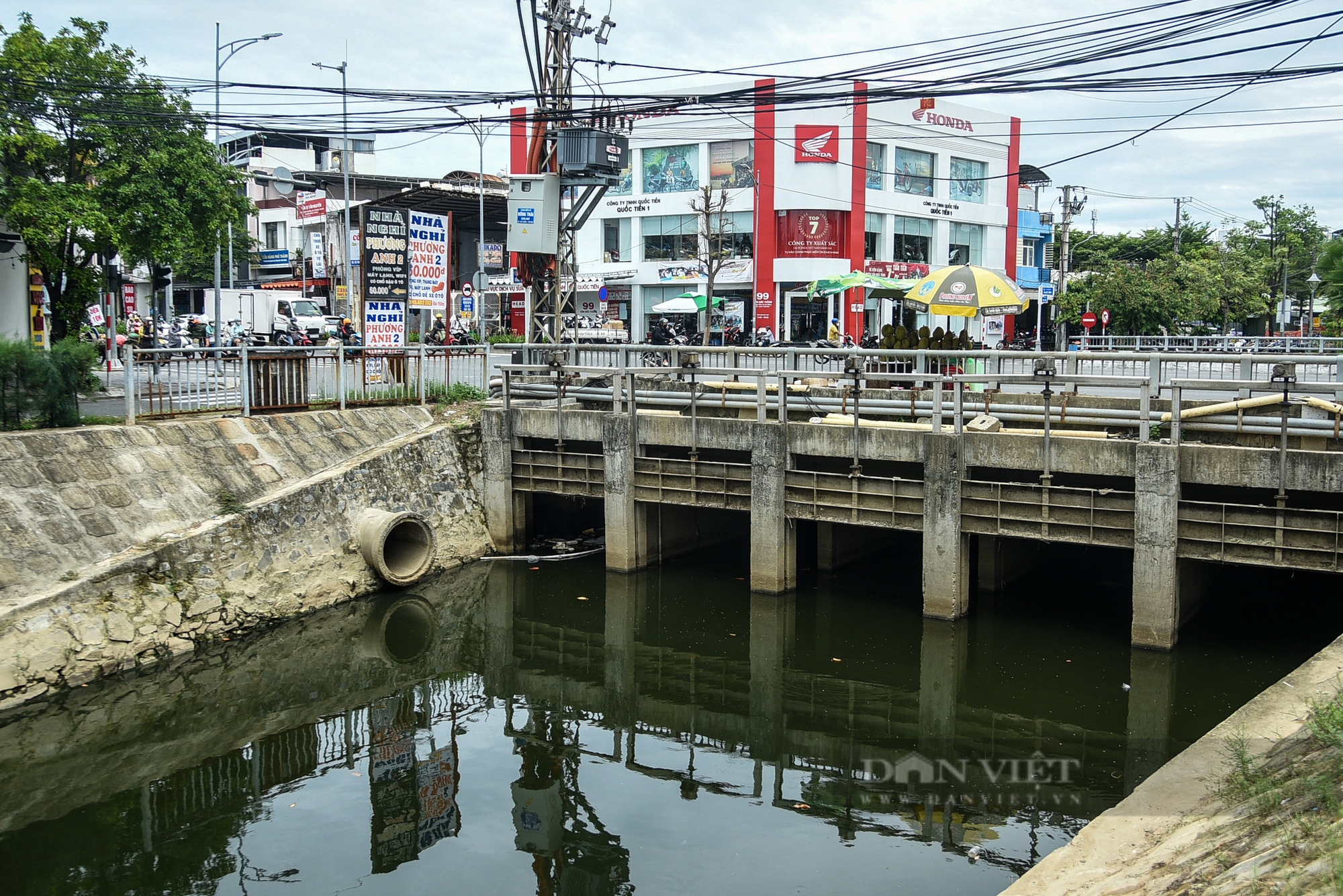 Hiện trạng tuyến kênh hở tại Đà Nẵng được đầu tư hơn 100 tỷ đồng để xây công viên- Ảnh 9.