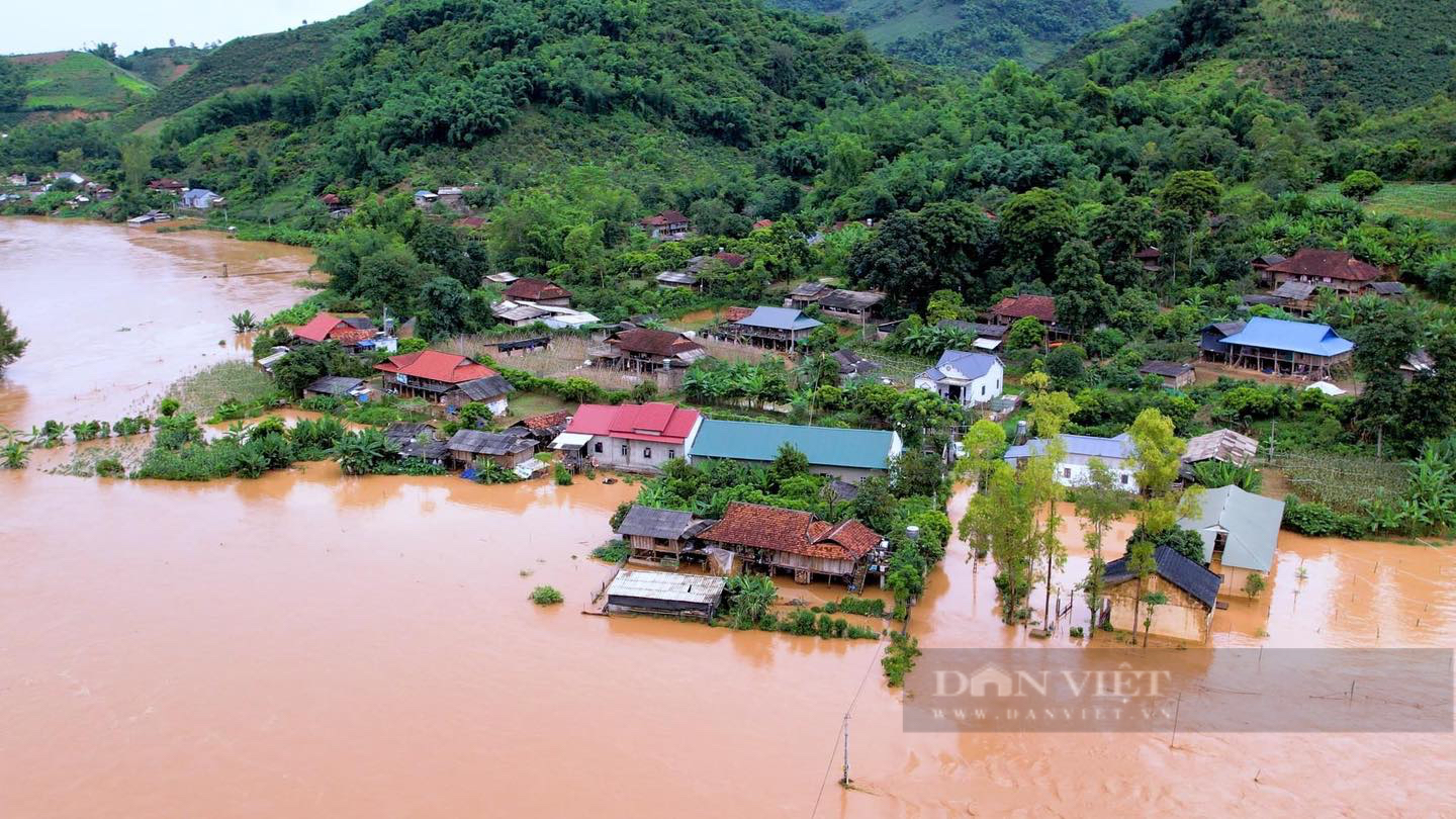 Toàn cảnh ảnh hưởng bão số 2 khiến nhiều nơi ở tỉnh Sơn La chìm trong biển nước- Ảnh 7.