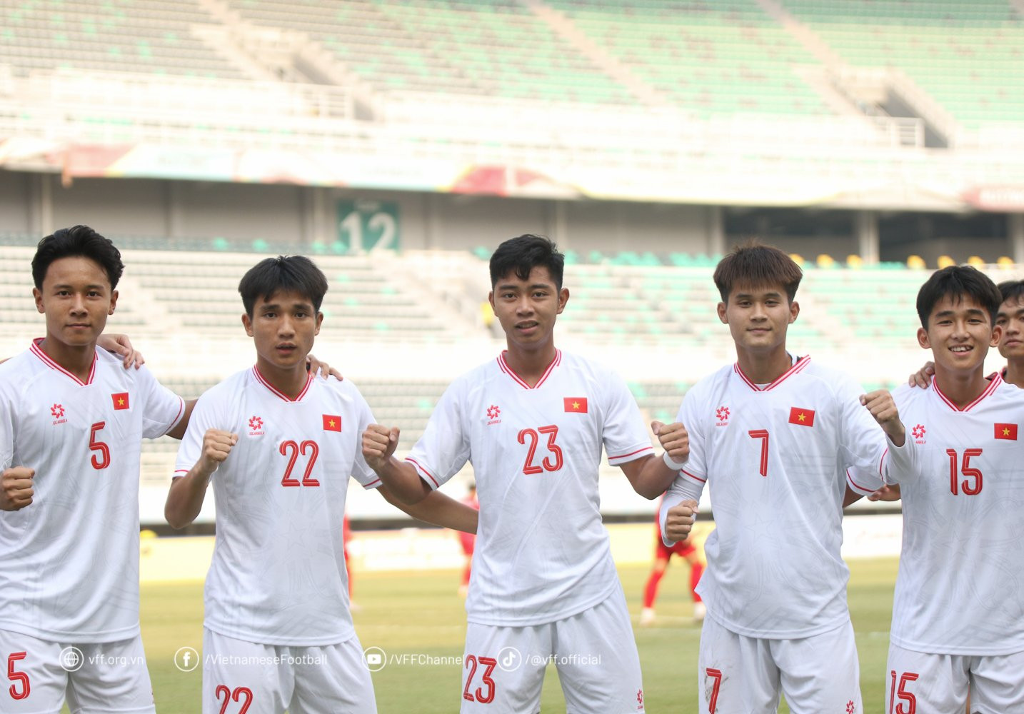 Kết quả U19 Việt Nam vs U19 Lào: Quang Dũng hoàn thành hat-trick siêu phẩm, U19 Việt Nam thắng đậm- Ảnh 2.