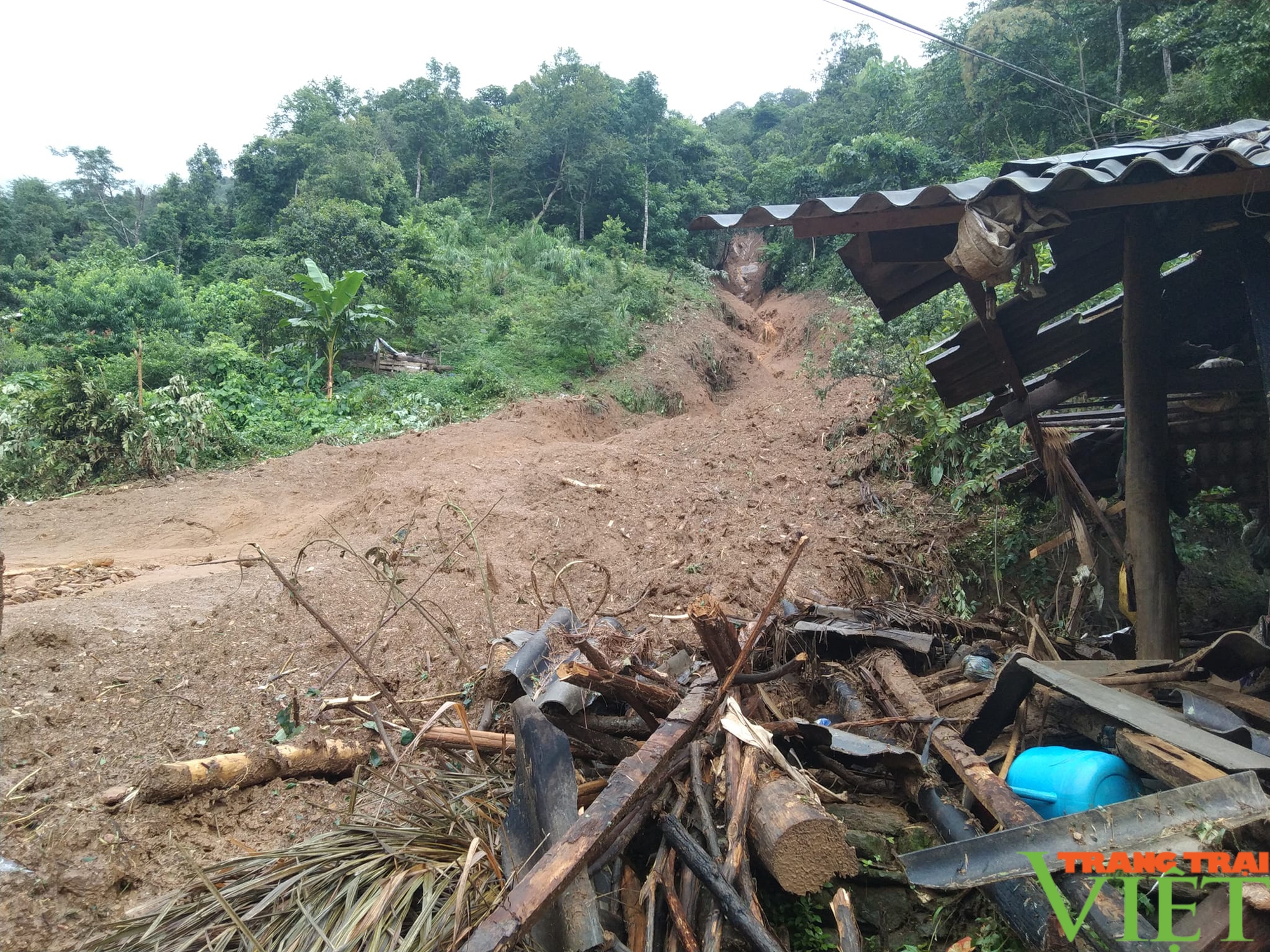 Mưa lũ ở Sơn La và Điện Biên khiến 16 người chết, mất tích- Ảnh 3.