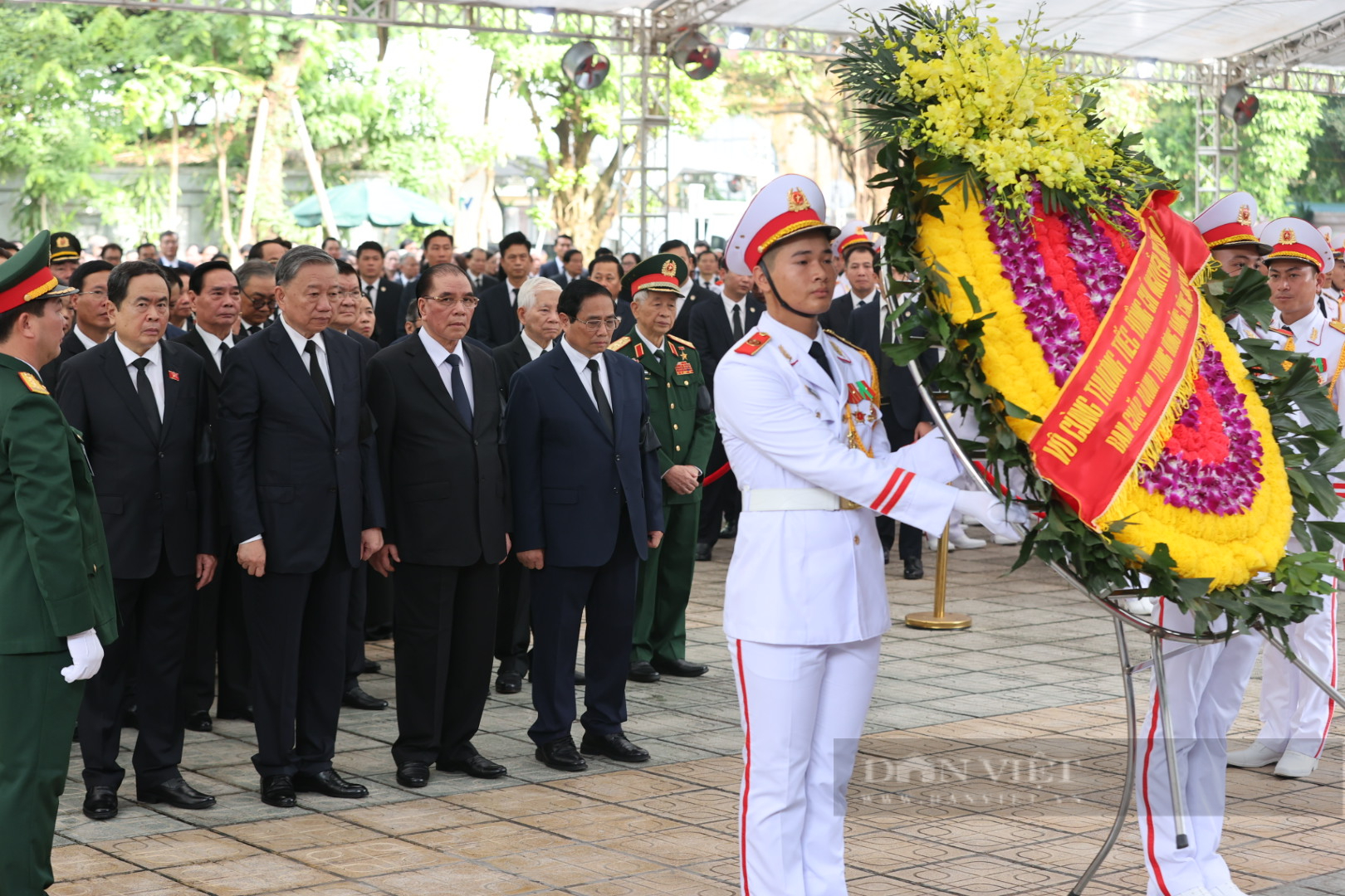 Hình ảnh Lãnh đạo Đảng, Nhà nước viếng Tổng Bí thư Nguyễn Phú Trọng- Ảnh 3.