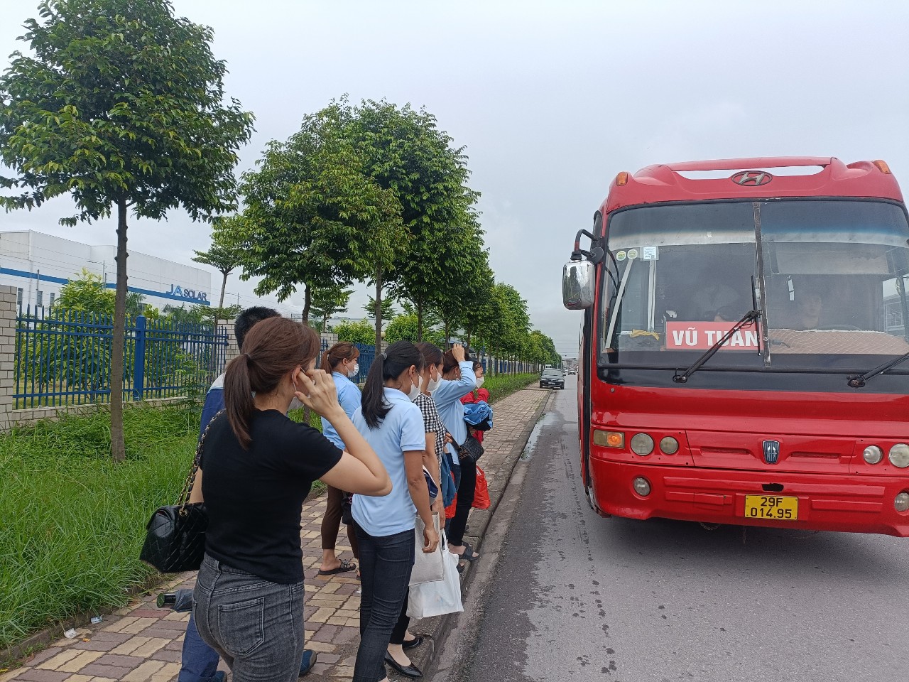 Đi tìm những làng quê đáng sống: Công nghiệp về làng, nông dân thành "ông chủ" (Bài 1)- Ảnh 2.