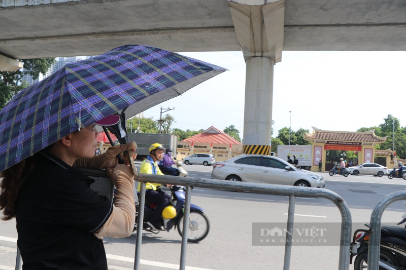 "Chúng tôi thao thức cả đêm, mong chờ hôm nay được nhìn thấy Tổng Bí thư kính yêu lần cuối"- Ảnh 5.