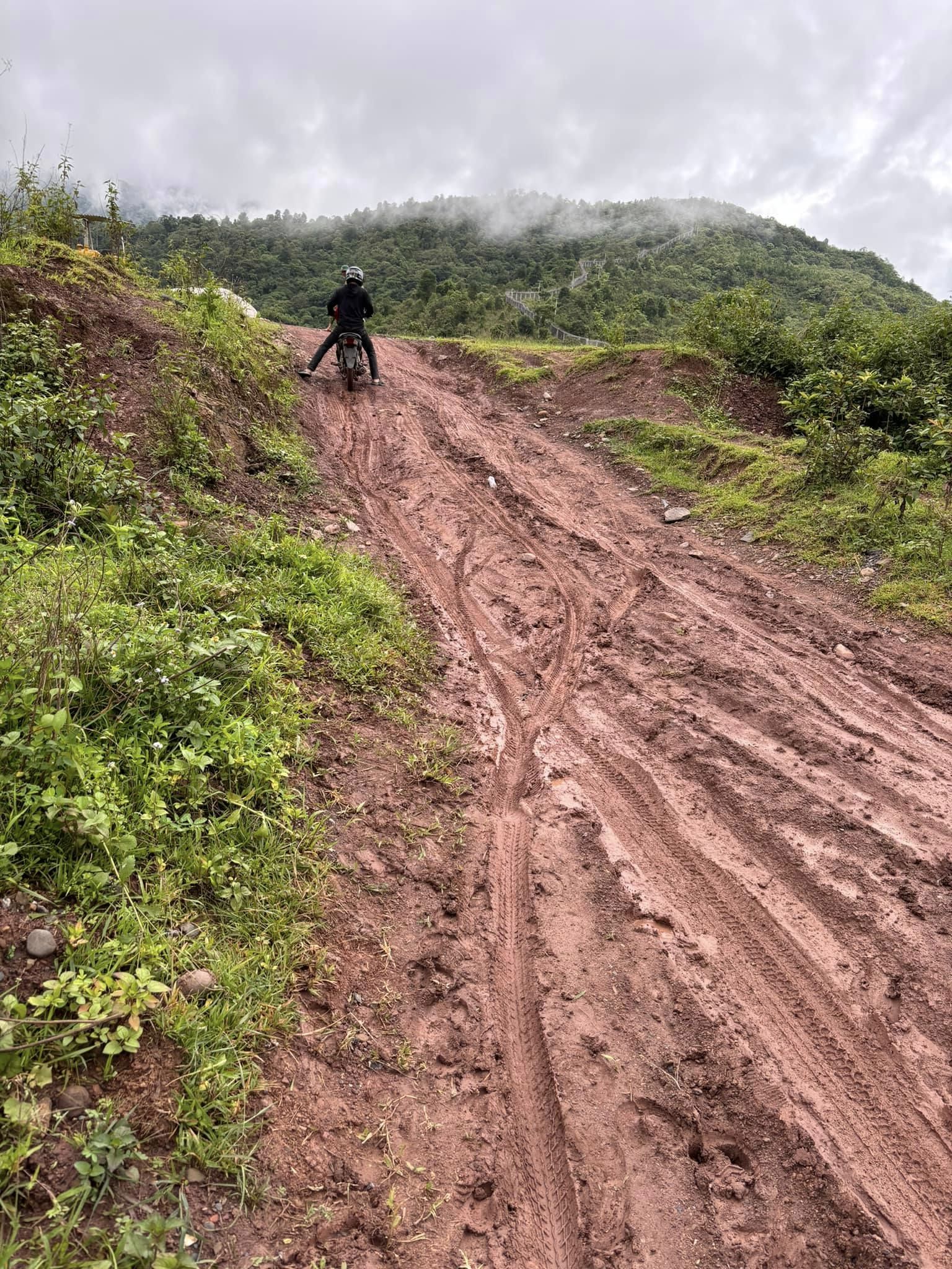 Hành trình xuyên Việt: Gia đình vượt 7.700km trên một chiếc xe máy- Ảnh 11.