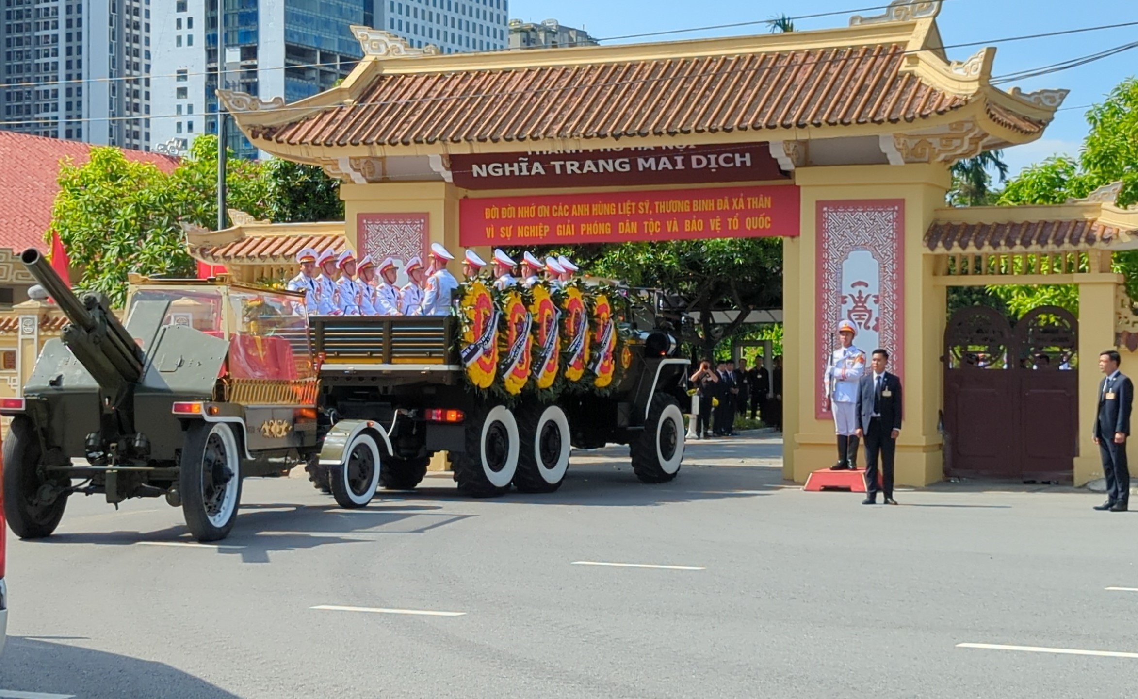 Những phút cuối cùng tiễn đưa Tổng Bí thư Nguyễn Phú Trọng- Ảnh 9.