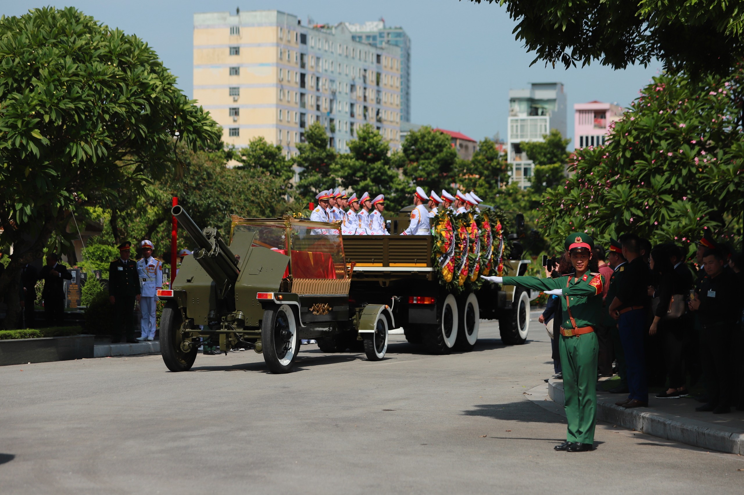 Những phút cuối cùng tiễn đưa Tổng Bí thư Nguyễn Phú Trọng- Ảnh 8.